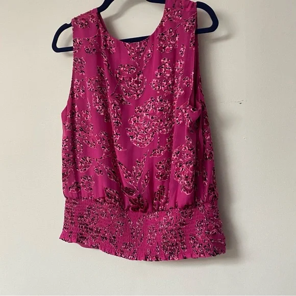 White House Black Market Pink Floral Blouse - Picture 6 of 7